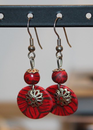 Boucles d'oreilles rouges marrons disques pendantes 4 euros