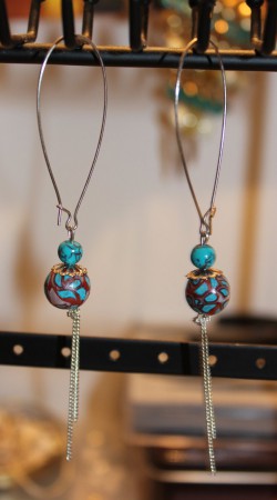 Boucles d'oreilles turquoises marrons grandes attaches pendantes 5euros